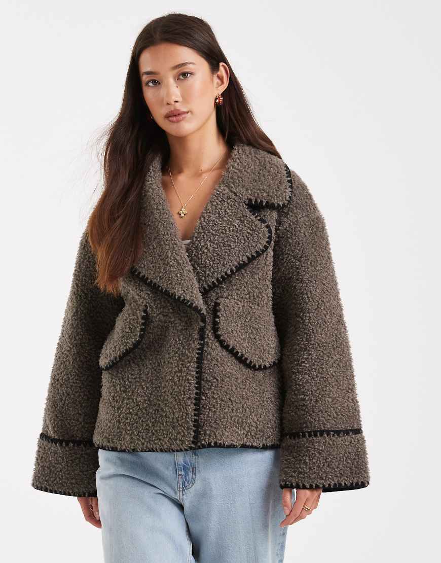 Object - Pilotenjacke aus Teddyfell in Braun mit Ziernähten in Kontrastfarbe-Schwarz von Object