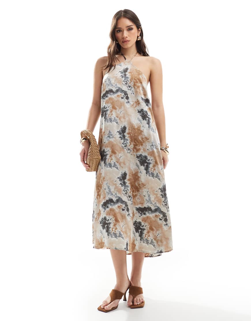 Object - Satin-Maxikleid mit Neckholder und Batikmuster in Neutral-Bunt von Object