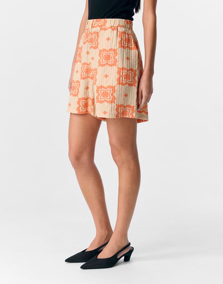 Object - Shorts in Creme-Weiß Object - Shorts in Creme-Weiß von Object