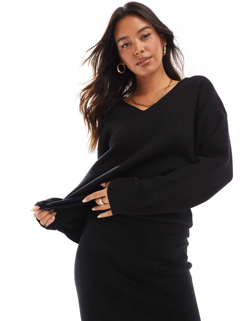 Object - Strukturierter Pullover in Schwarz mit V-Ausschnitt, Kombiteil Object - Strukturierter Pullover in Schwarz mit V-Ausschnitt, Kombiteil von Object