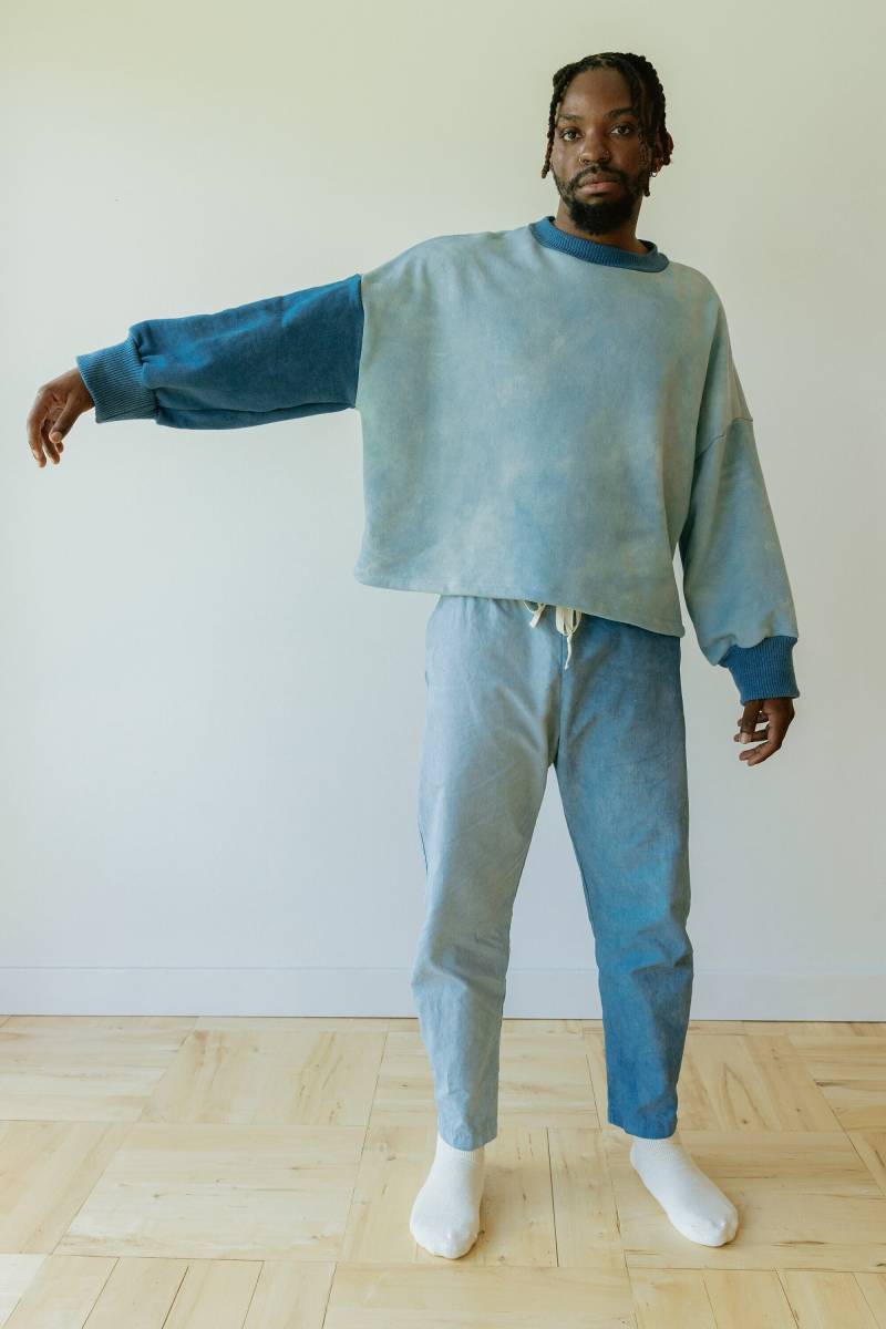 Bio-Sweatshirt in Indigo, Bio-Baumwolle Und Hanf, Color-Block Rundhalsausschnitt von ObjectApparel