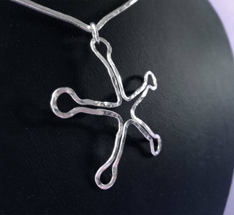Sterling Silber Stern Anhänger, Gehämmerte Halskette | 4x4 cm von ObsidianDreamsShop