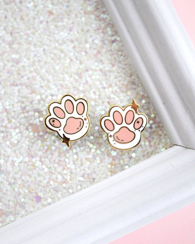 Toe Beans Emaille Pin Set Goldene Katzenpfoten Mini-Pins Toe Beans Emaille Pin Set Goldene Katzenpfoten Mini-Pins von Occasionalish
