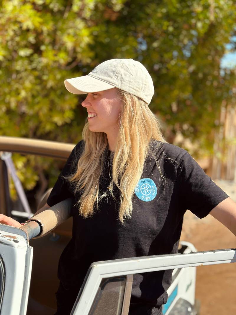 T-Shirt Mit Einzigartigem Kompassmotiv von OceanSurfDesigns