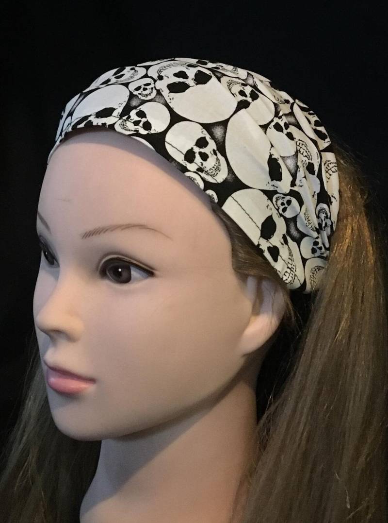 Glow in The Dark Totenkopf Stirnband Bandana Haar Tie Turban Stoff Damen Mode Schal 100% Baumwolle von OceaniaLegendsDesign