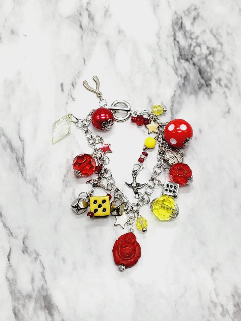 Glücksbringer Armband/Roter Schmuck Silberne Armbänder Bunte Würfel /Casino Rot Gelber Klee Handgemacht Wunderlich Glücksbringer Armband/Roter Schmuck Silberne Armbänder Bunte Würfel /Casino Rot Gelber Klee Handgemacht Wunderlich von OctobersJewels
