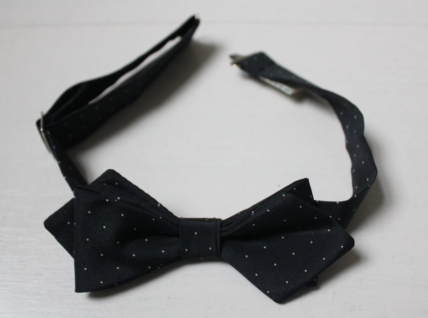 1980Er Jahre Seidig Damen Polka Dot Gebändert Fliege Vintage Schwarz von OddTwin