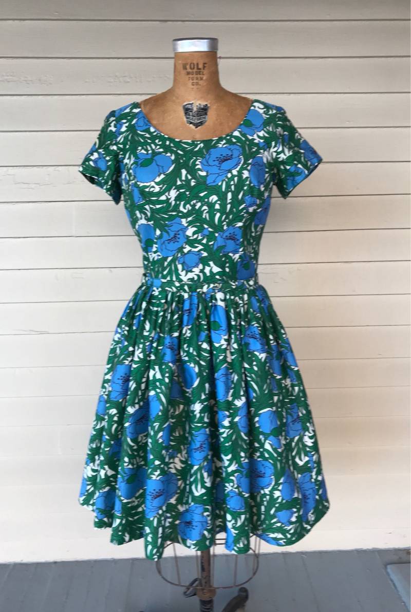 50Er Jahre Baumwollkleid Mit Gürtel Und Mohnblumendruck von OddTwin