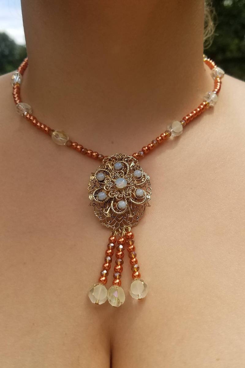 Orange Aristokrat Orange Aristokrat von OddlyUniqueCreations