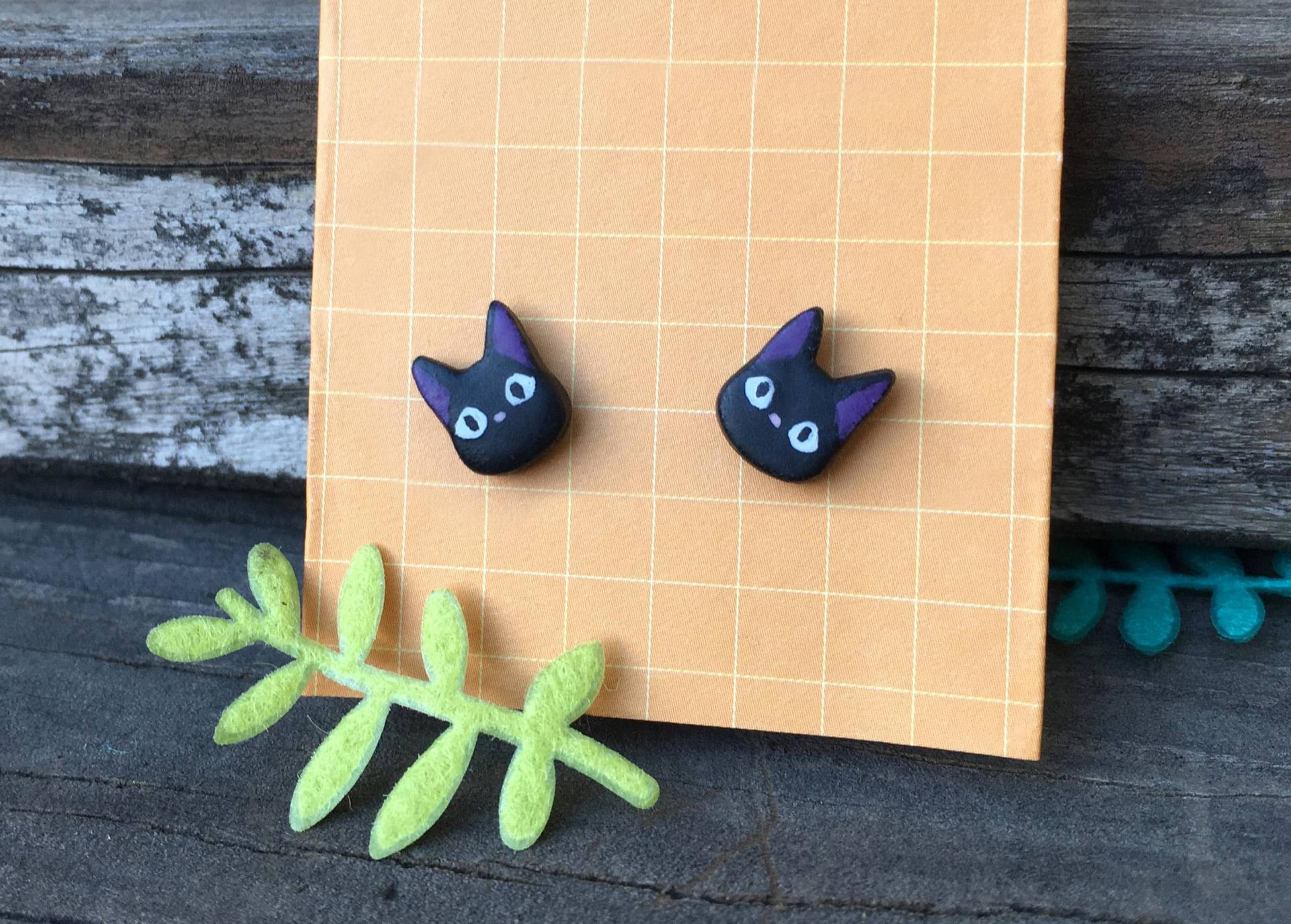 Gigi Die Schwarze Katze Ohrstecker Handbemalte Polymer Clay Hypoallergen Edelstahl Kiki Lieferung Gigi Die Schwarze Katze Ohrstecker Handbemalte Polymer Clay Hypoallergen Edelstahl Kiki Lieferung von OddsandEndsLab