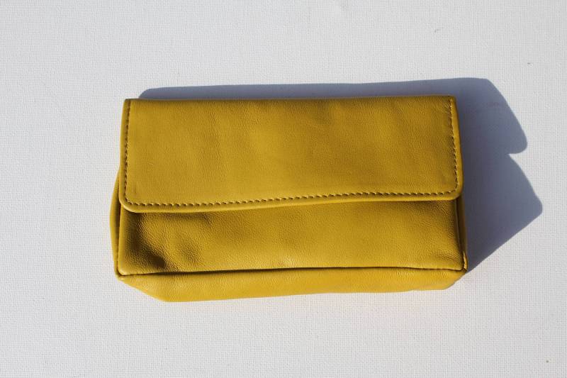 Gelber Lederbeutel Francesca Multi-Use Portemonnaie von OdiLynch