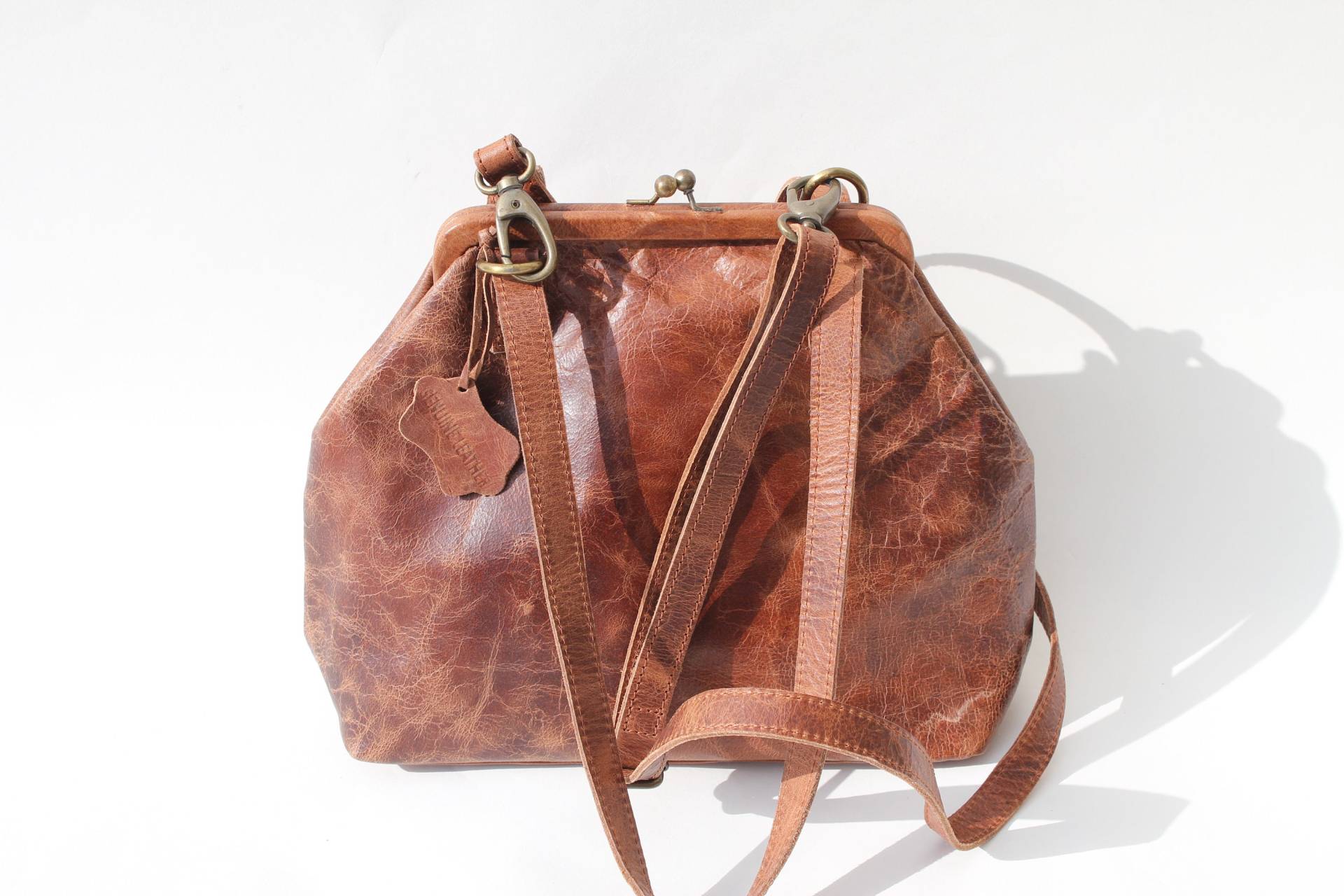 Half-Maya Clip Bag Tan Scrunchy Leder von OdiLynch