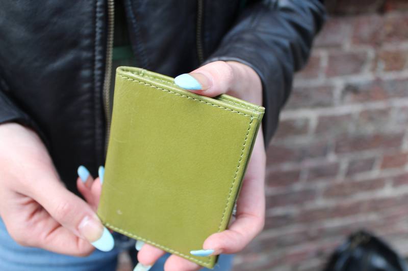 Handgefertigtes Leder Kartenetui in Apfelgrün Kleine Geldbörse von OdiLynch