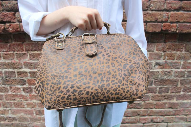 Leopard Print Leder Doktortasche Vintage Style Frame Geldbörse von OdiLynch