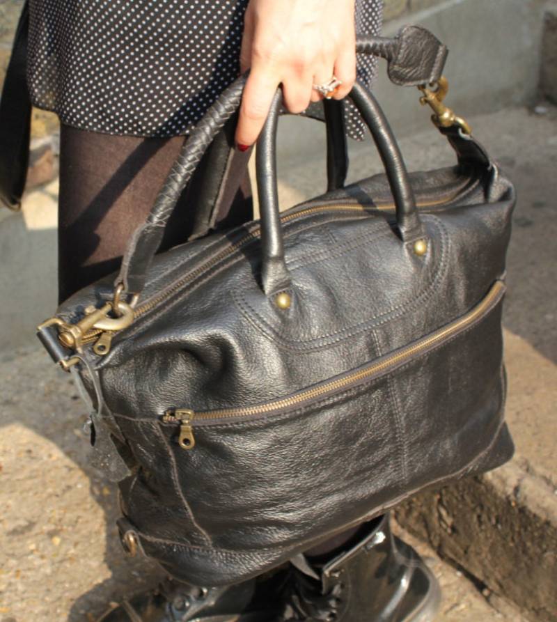 Odilynch Gertrude Kleine Tote Und Kreuz Körper in Schwarz Holdall von OdiLynch