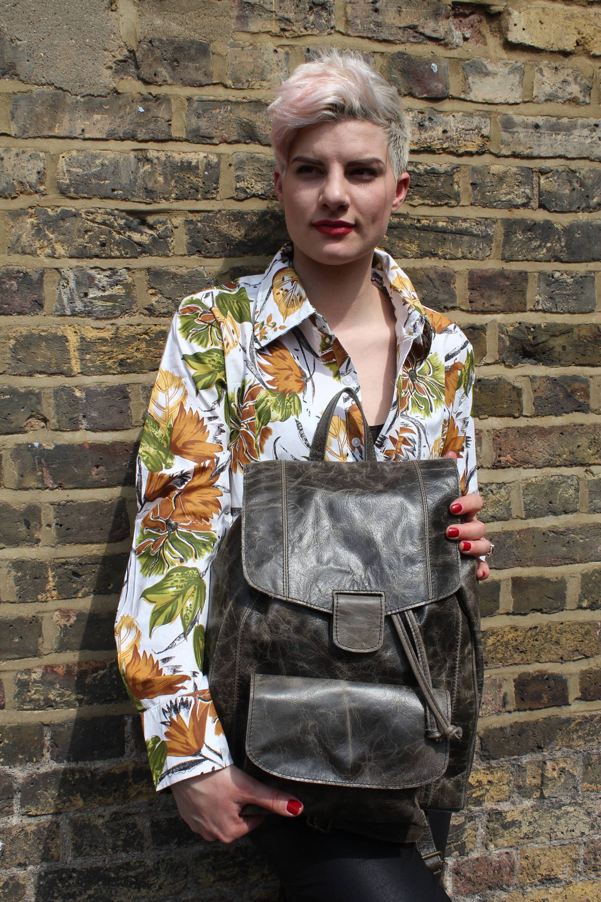 Olivfarbener Lederrucksack Unisex Design, Leichte Reisetasche, "Coolruck' von OdiLynch