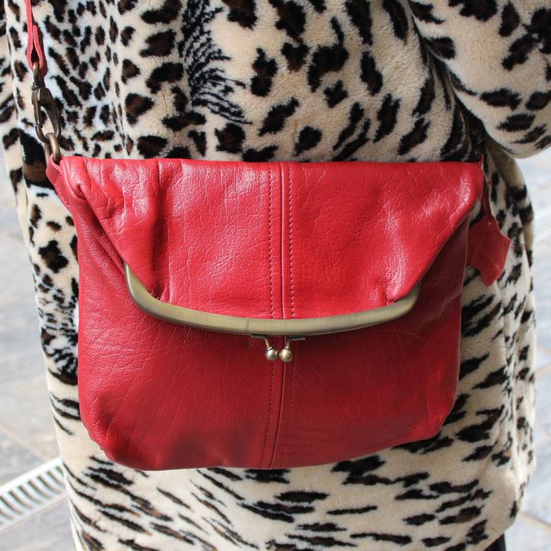 Rote Leder Clip Top Bag Handgemachte Flapover Handtasche von OdiLynch