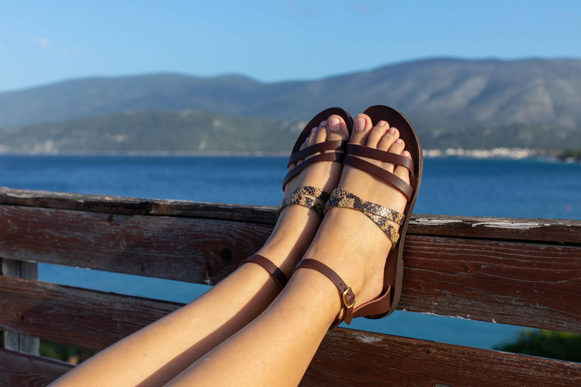 Handgefertigte Ledersandalen Mit Riemchen Braun & Beige Python, Sparta Style Handgefertigte Ledersandalen Mit Riemchen Braun & Beige Python, Sparta Style von OdysseyGreekSandals