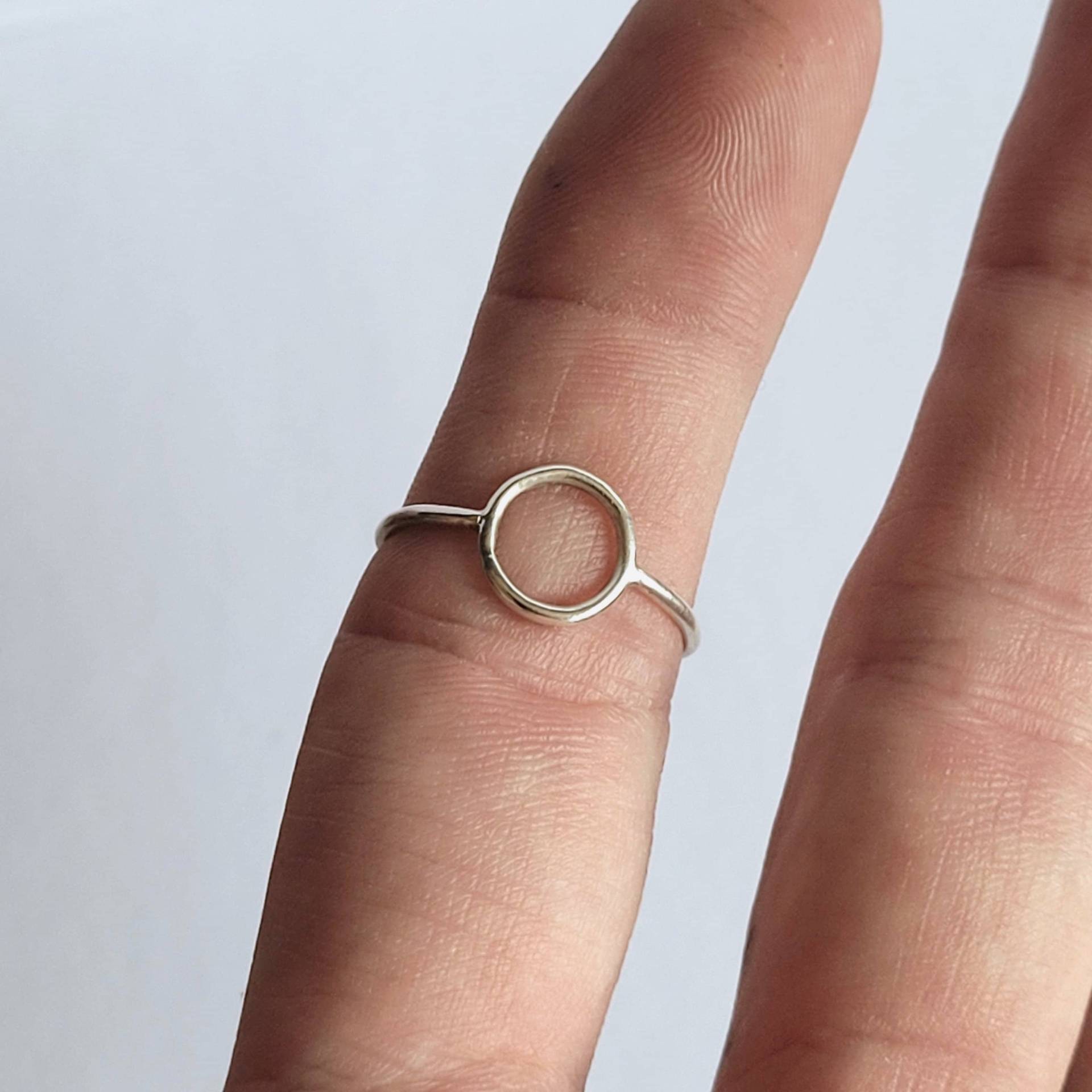 Handgemachter Kreis Ring Aus Sterlingsilber von OfelinJewelry