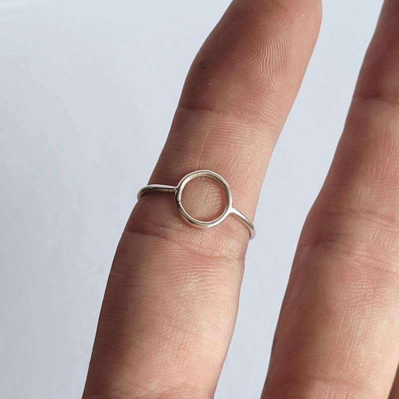 Handgemachter Kreis Ring Aus Sterlingsilber von OfelinJewelry