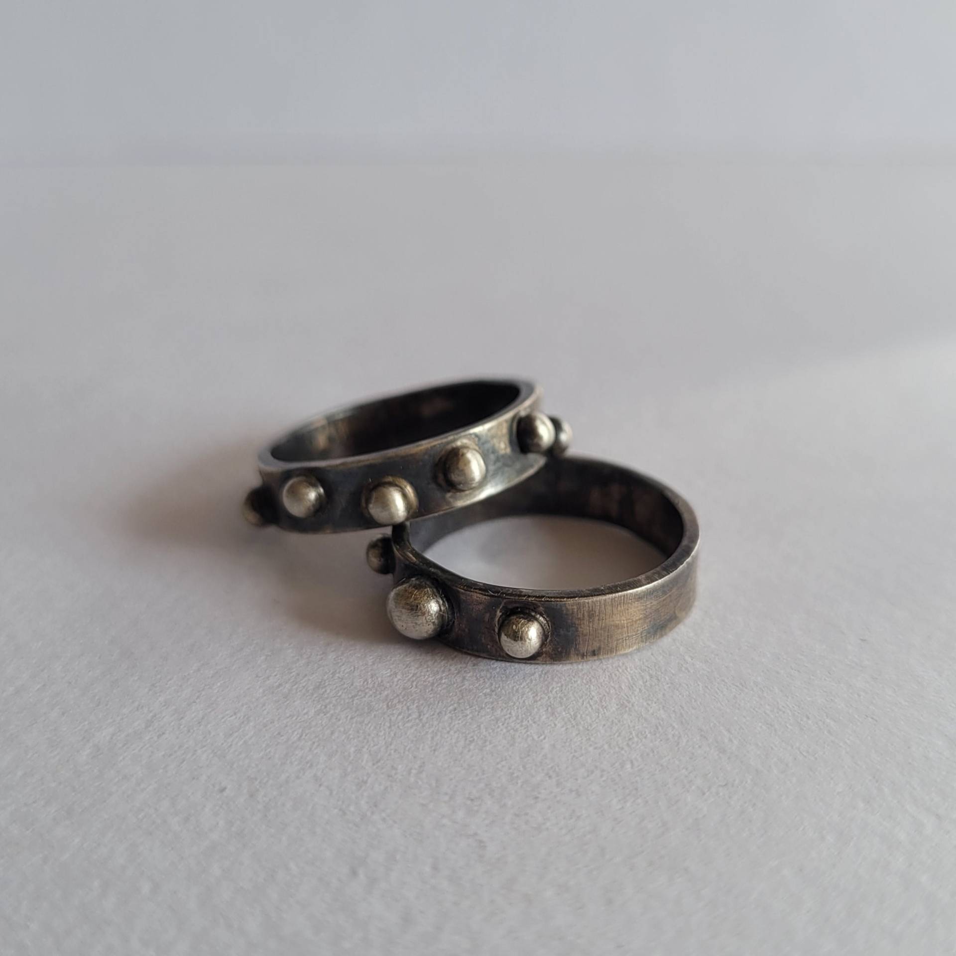 Handgemachter Tropfen-Ring Aus Geschwärztem 925Er Silber von OfelinJewelry