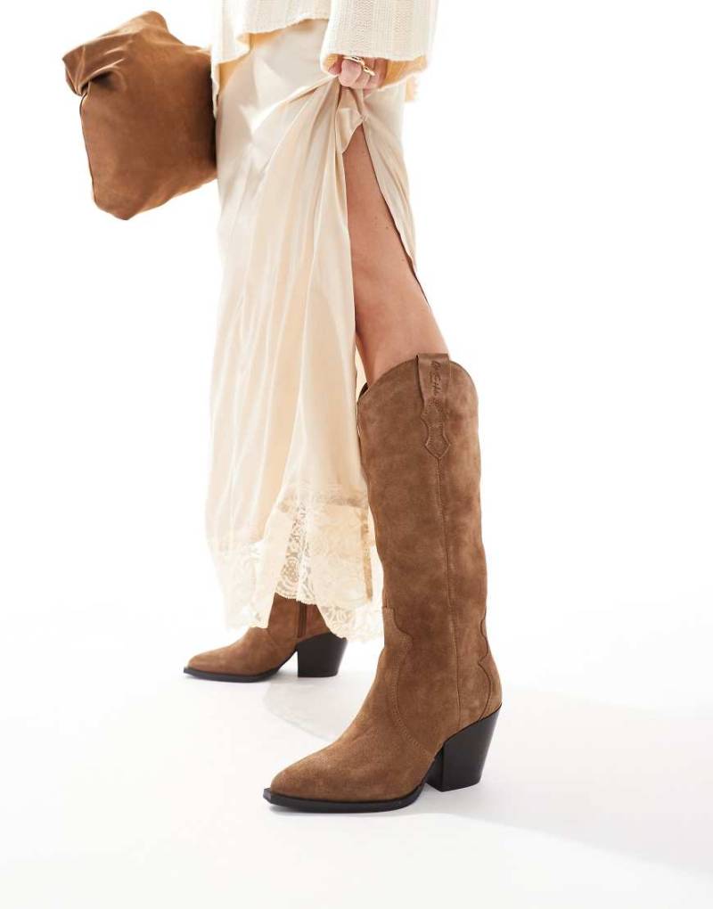 Off The Hook - „Texas" - Kniehohe Cowboystiefel aus Wildleder in Cognac mit Blockabsatz-Braun von Off The Hook
