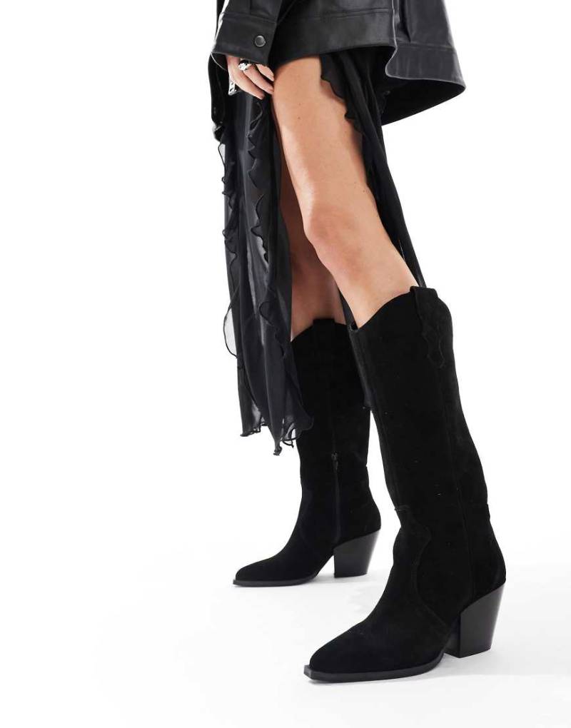 Off The Hook - 'Texas' Marcia - Knöchelhohe Cowboystiefel aus schwarzem Wildleder mit Blockabsatz von Off The Hook