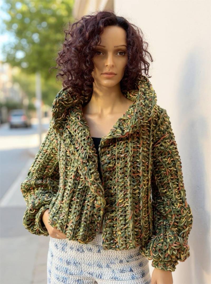 Hand Häkeln Oversized Crop Cardigan, Oversize Sweaer, Chunky Häkeln Pullover, Damen Multi Grün von OffThaHookCrochet