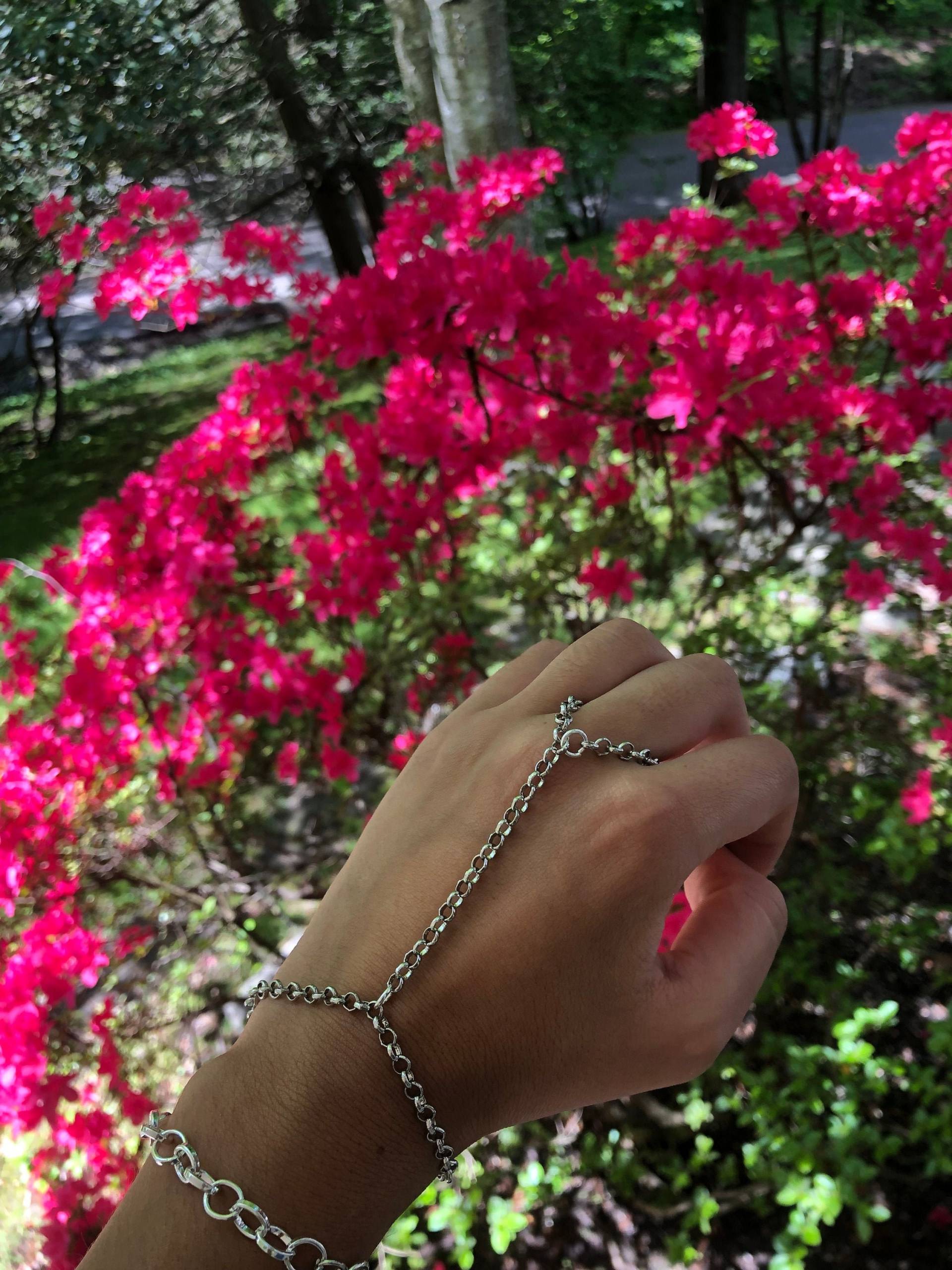 Einfache Silber Handkette/Ring Armband Einfache Silber Handkette/Ring Armband von OffTheChainByJesse