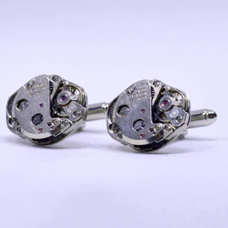 Industrielle Ovale Uhrwerk Manschettenknöpfe - Ein Stilvolles Geschenk Zur Hochzeit, Zum Geburtstag Oder Jahrestag von OffTheCuff2010