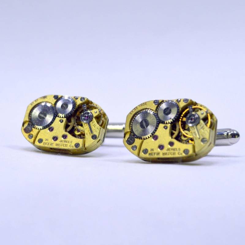 Manschettenknöpfe Mit Uhrwerk, Goldfarben von OffTheCuff2010