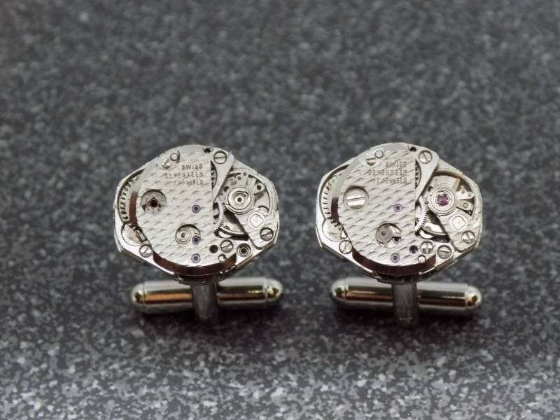 Ovale Industrie Uhr Bewegung Manschettenknöpfe Mit Echtem Schweizer Uhrwerke - Gemacht Großes Weihnachtsgeschenk von OffTheCuff2010