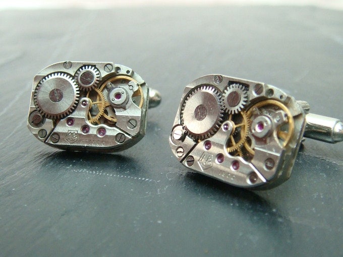 Sehr Seltene Manschettenknöpfe Mit Gestreiftem Uhrwerk von OffTheCuff2010