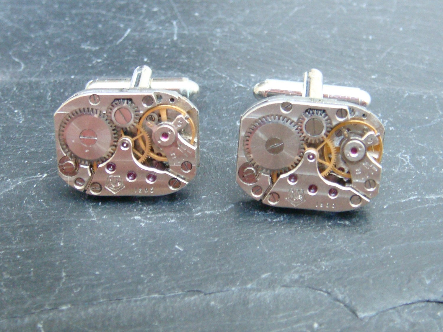 Vintage Steampunk Manschettenknöpfe Mit Freiliegenden Zahnrädern von OffTheCuff2010