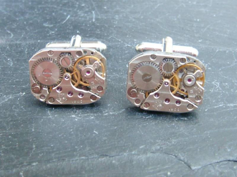 Vintage Steampunk Manschettenknöpfe Mit Freiliegenden Zahnrädern von OffTheCuff2010