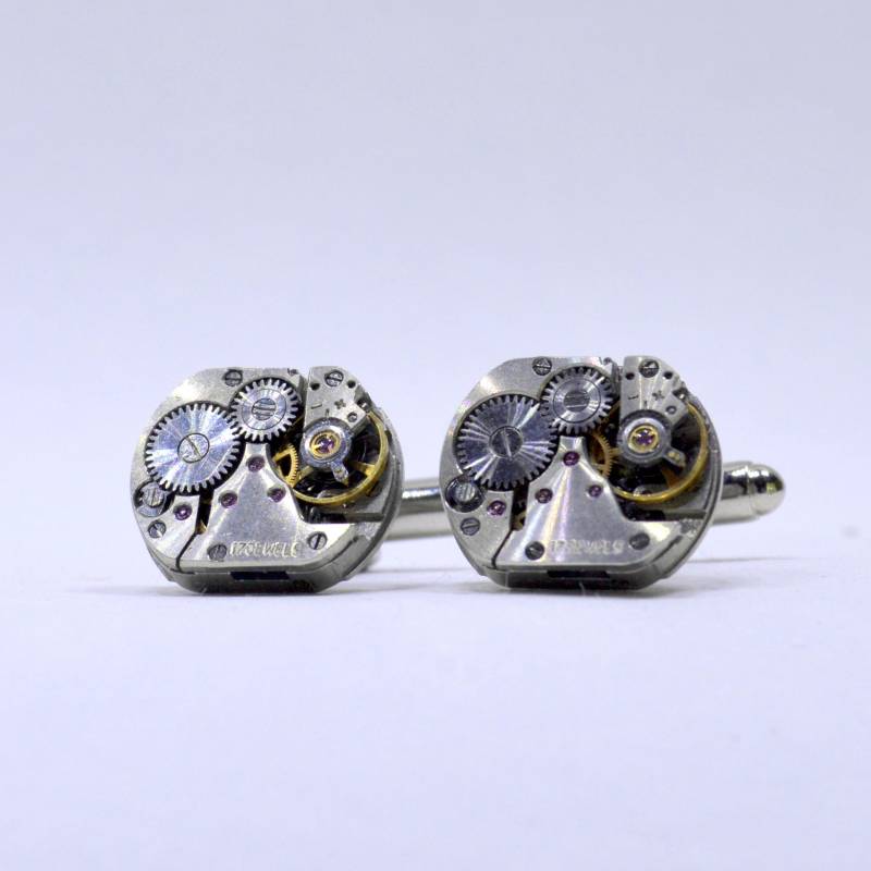 steampunk Uhr Manschettenknöpfe - Ein Perfektes Geschenk Für Einen Anspruchsvollen Gentleman von OffTheCuff2010