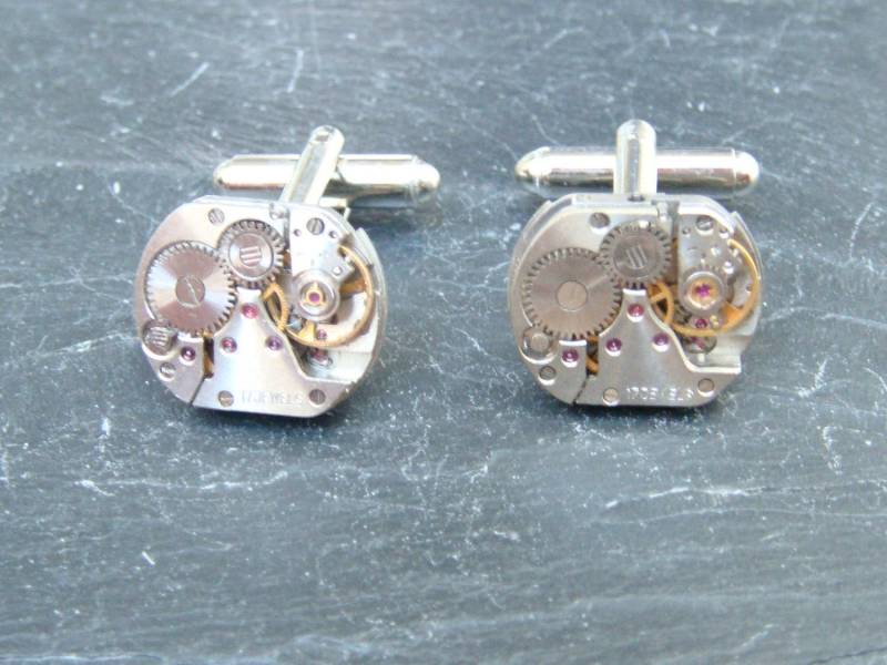 steampunk Uhrwerk Manschettenknöpfe Ideales Geschenk Für Geburtstag, Hochzeit, Jubiläum Oder Weihnachten von OffTheCuff2010