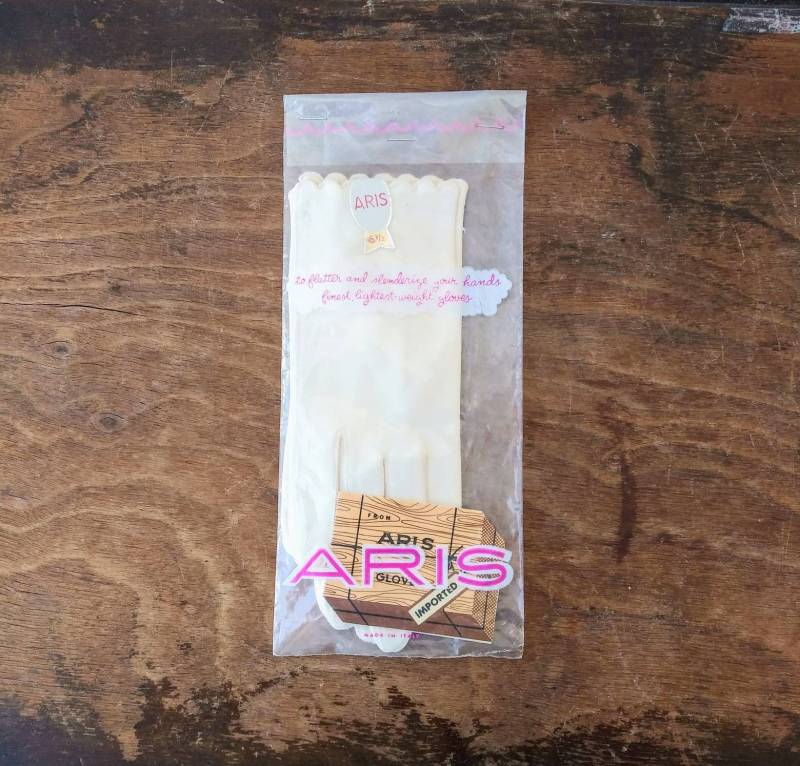 Vintage Aris Armstulpen Mit Bogenkante, Made in Italy | Größe 6 1/2 von OffbeatAvenue