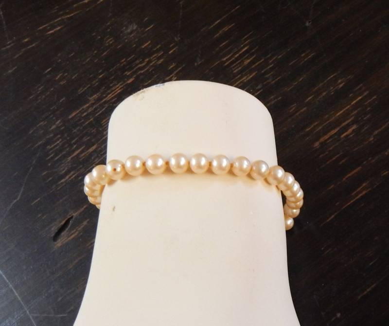 Vintage Champagner Perlen Armband, Gold Sterling Silber Verschluss, 1950Er Jahre Mode von OffbeatAvenue