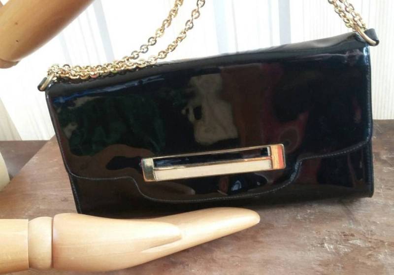 Vintage 60Er Jahre Schwarze Lack Geldbörse, Gold Kette Umhängetasche von OffbeatAvenue