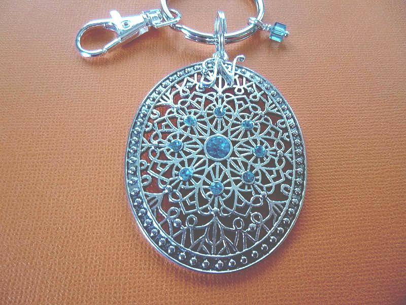 Großes Oval Mit Strass Schlüsselanhänger Erste Wahl, K78 von OffbeatJewelry2