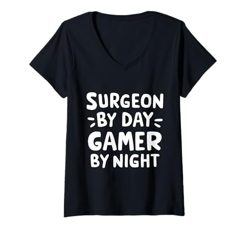 Damen Surgeon by Day Gamer by Night Operationssaal Chirurgie Humor T-Shirt mit V-Ausschnitt von Official Surgeon Gifts