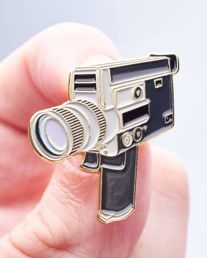 Canon Super 8mm Auto Zoom Filmkamera Emaille Pin Canon Super 8mm Auto Zoom Filmkamera Emaille Pin von OfficialExclusive