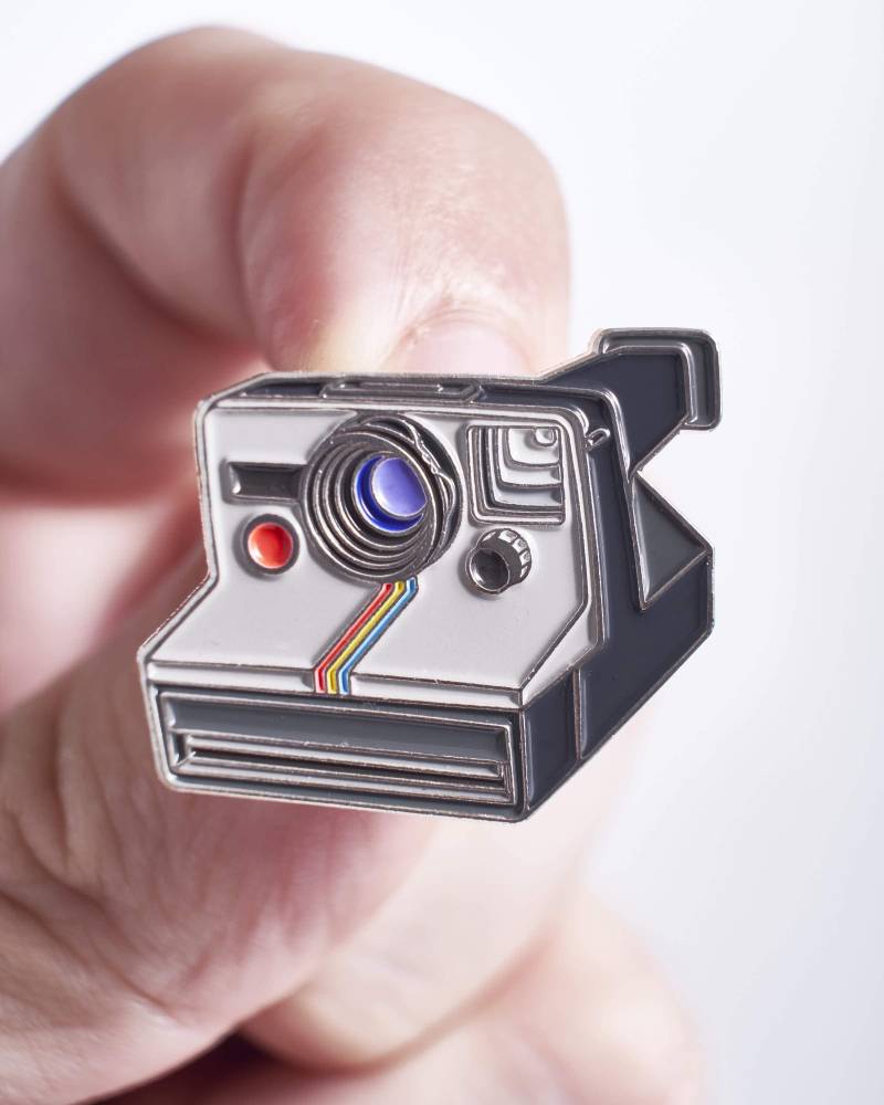 Polaroid One Step Regenbogen Instant-Film Kamera Emaille Pin von OfficialExclusive