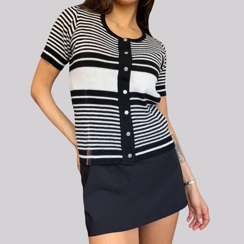 Vintage 70Er Strick T-Shirt Gestreift/Schwarz Weiß Knöpfung Acryl Größe 42 M Strickweste Kurzarm von OftimespastvintageAT