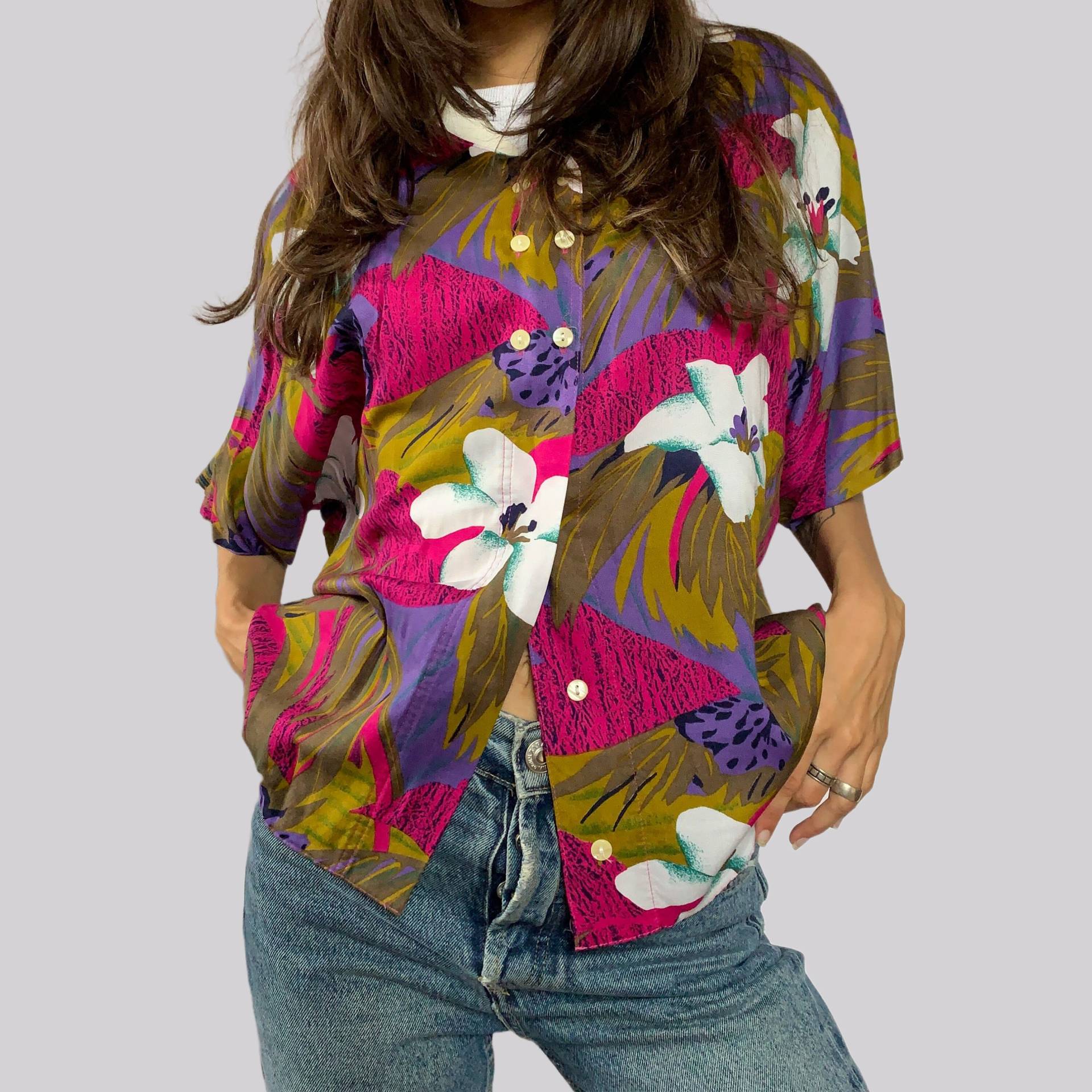 Vintage 90Er Floral Bluse Kurzarm/Viskose Grün Pink Violett Weiß L/ Xl Vintage 90Er Floral Bluse Kurzarm/Viskose Grün Pink Violett Weiß L/ Xl von OftimespastvintageAT