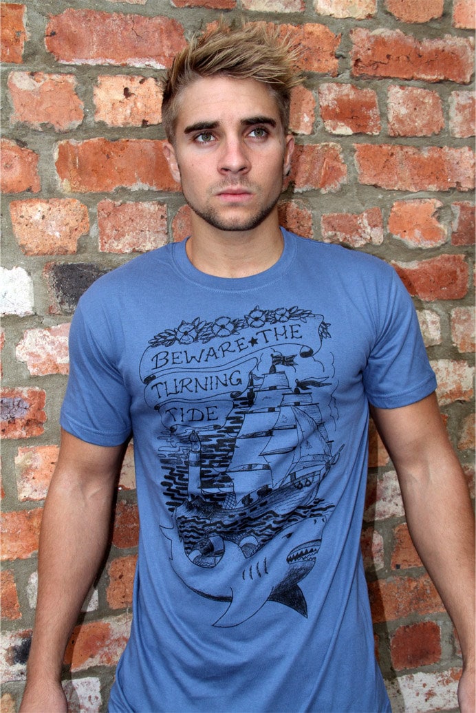 Vintage Tattoo T-Shirt - Turning Tide Vintage Tattoo T-Shirt - Turning Tide von OhBuoyTees