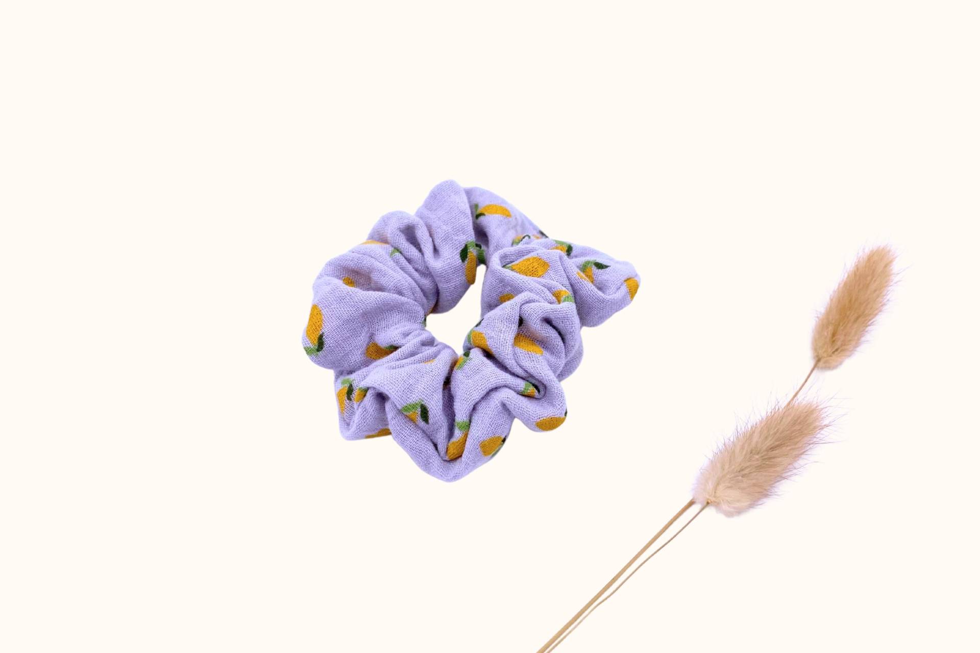 Scrunchie Musselin Zitronenmuster von OhFluffDesigns
