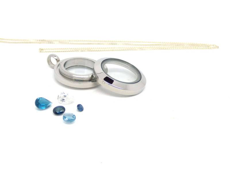Schwebende Edelsteinkette ~ Saphir Kette September Geburtsstein Glasmlocket Saphir-Locket Geburtstagsgeschenk von OhJewelery