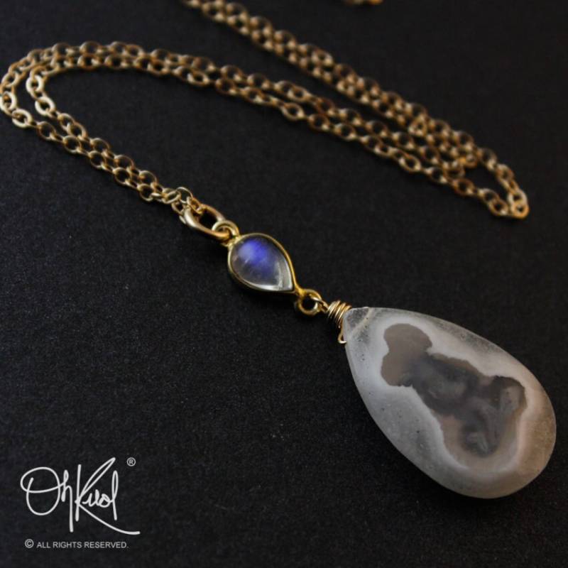 Solar Quarz Regenbogen Mondstein Halskette - Blauer Blitz 14Kt Gold Fill von OhKuol